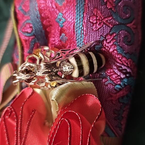 Sterling Silver Amber Large Honeycomb Bee Ring - Picture 3 of 5